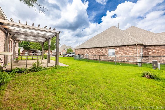 3701 N Narcissus Avenue, Broken Arrow, OK 74012