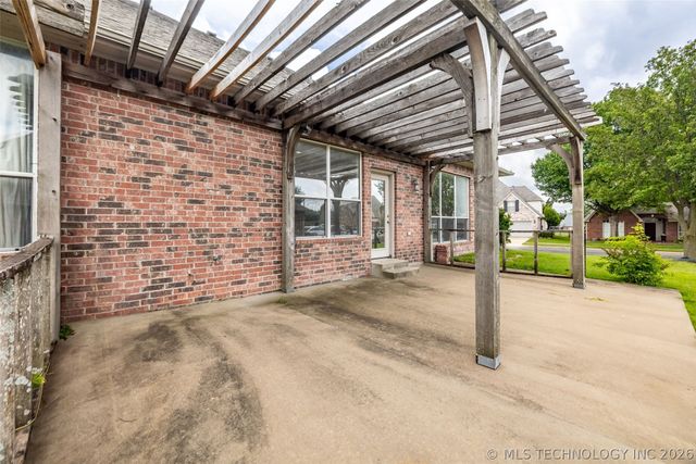 3701 N Narcissus Avenue, Broken Arrow, OK 74012