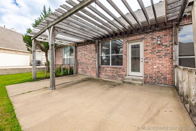 3701 N Narcissus Avenue, Broken Arrow, OK 74012