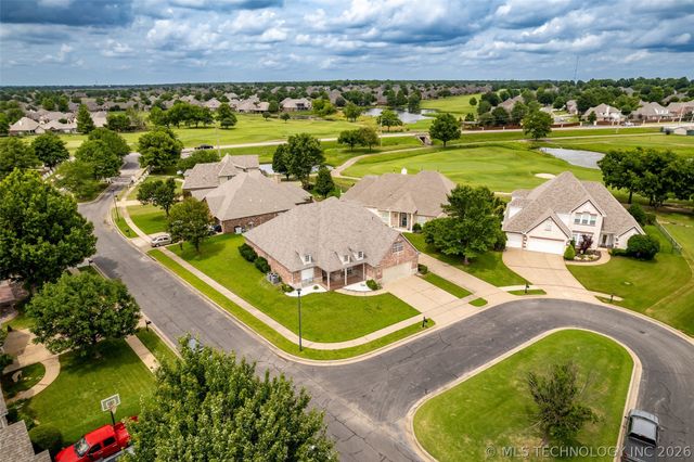 3701 N Narcissus Avenue, Broken Arrow, OK 74012