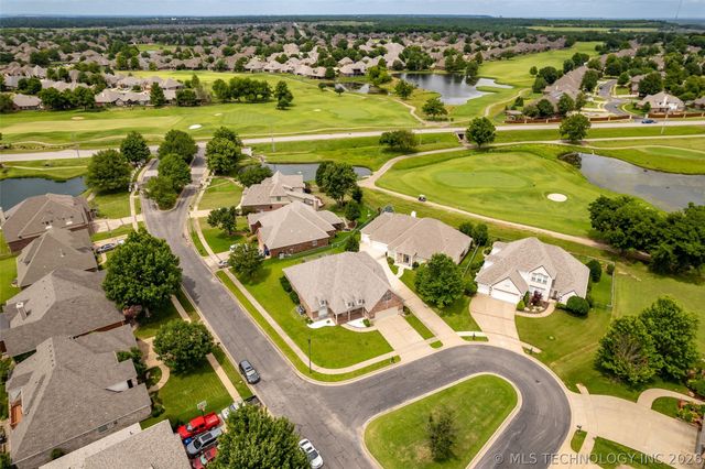 3701 N Narcissus Avenue, Broken Arrow, OK 74012