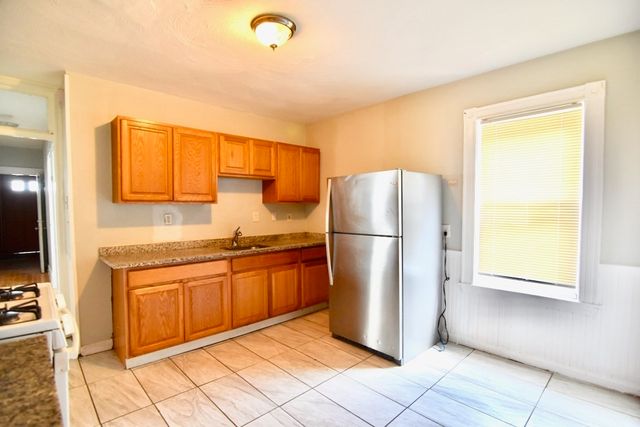 42 Colonial Ave 2, Boston, MA 02124