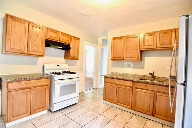 42 Colonial Ave 2, Boston, MA 02124