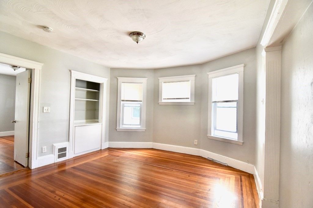 42 Colonial Ave 2, Boston, MA 02124