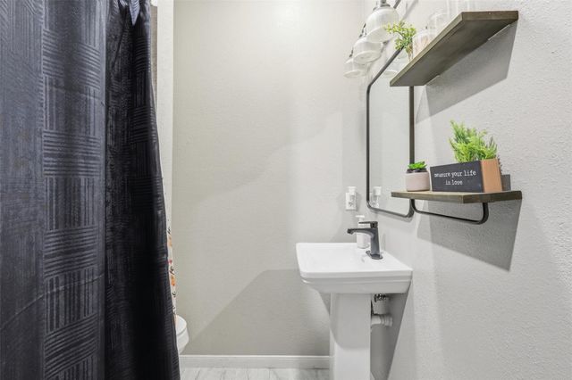 12306 Penn Street, Crosby, TX 77532