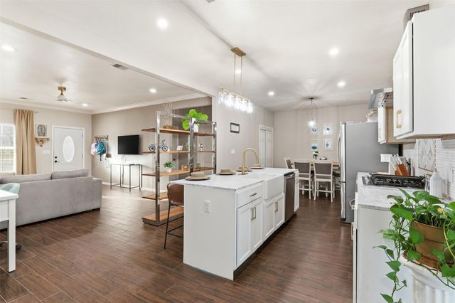 12306 Penn Street, Crosby, TX 77532