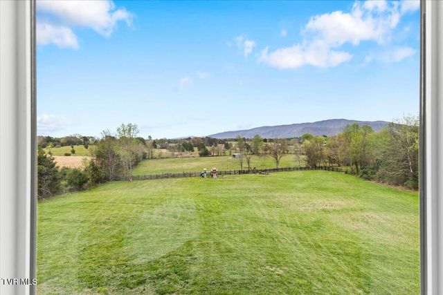 250 Burnetts Chapel Lane, Greeneville, TN 37743
