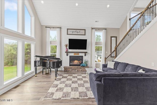 250 Burnetts Chapel Lane, Greeneville, TN 37743
