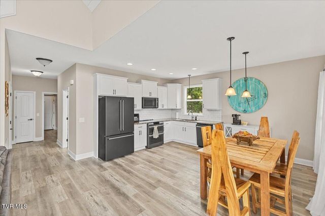 250 Burnetts Chapel Lane, Greeneville, TN 37743