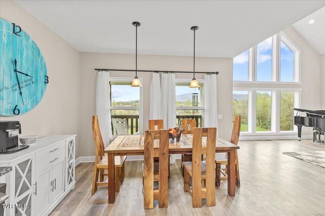 250 Burnetts Chapel Lane, Greeneville, TN 37743
