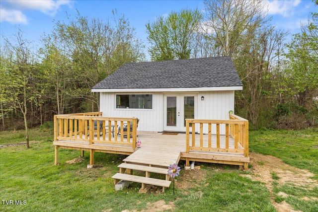 250 Burnetts Chapel Lane, Greeneville, TN 37743