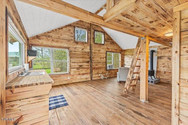 250 Burnetts Chapel Lane, Greeneville, TN 37743