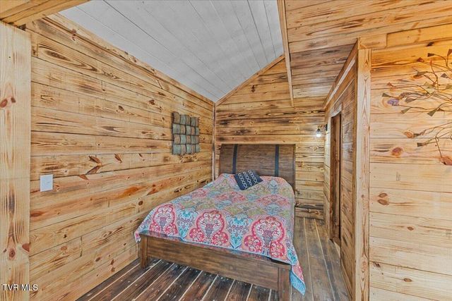 250 Burnetts Chapel Lane, Greeneville, TN 37743