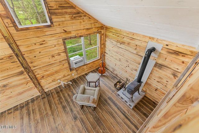 250 Burnetts Chapel Lane, Greeneville, TN 37743