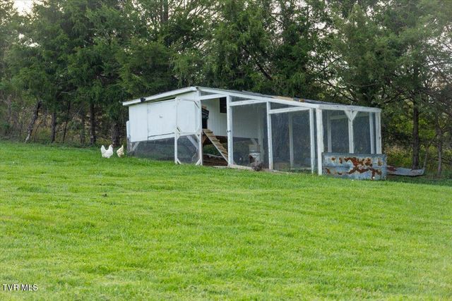 250 Burnetts Chapel Lane, Greeneville, TN 37743