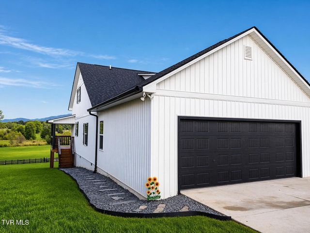 250 Burnetts Chapel Lane, Greeneville, TN 37743