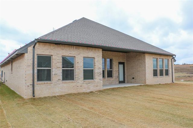 632 Honey Springs Lane, Shawnee, OK 74804