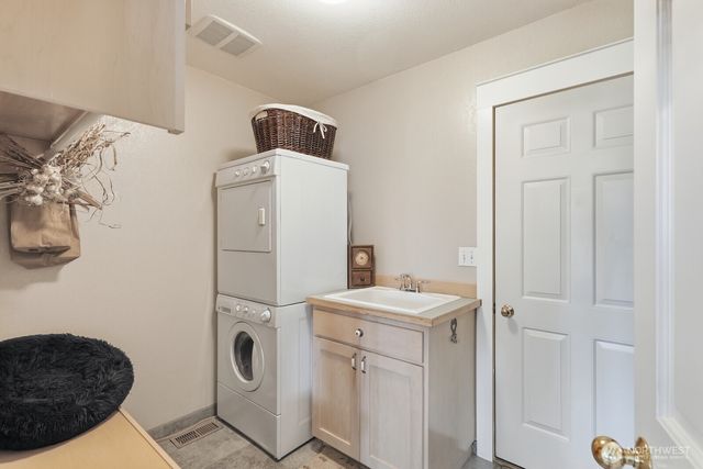 1156 Semanski Street, Enumclaw, WA 98022