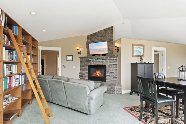 1156 Semanski Street, Enumclaw, WA 98022