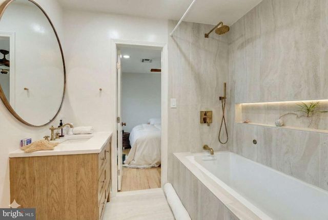 3717 N NELSON ST, Arlington, VA 22207