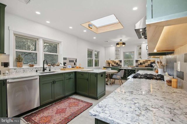 3717 N NELSON ST, Arlington, VA 22207