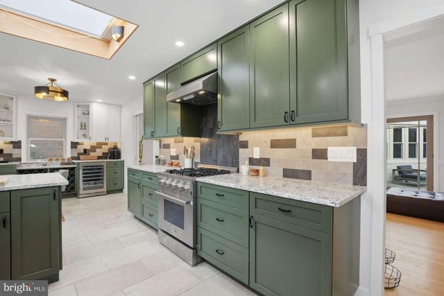 3717 N NELSON ST, Arlington, VA 22207