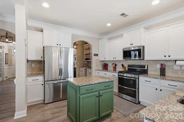 3127 Kelsey Plaza, Kannapolis, NC 28081