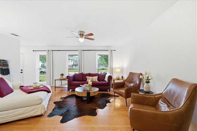 7962 Cedel Drive, Houston, TX 77055