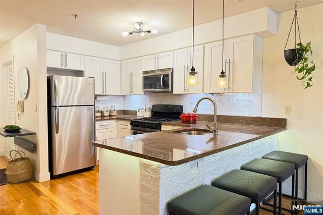 5711 Jeff Street 410, West New York, NJ 07093