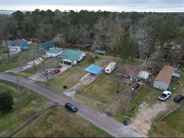 662 Tallow Street, Onalaska, TX 77360