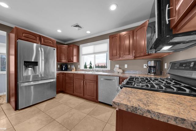 7054 Middle Channel Lane, Clay Twp, MI 48028