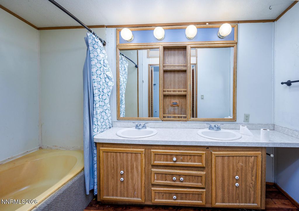 Image 16 of property listing at 5465 Caleb Drive, Fallon, NV 89406