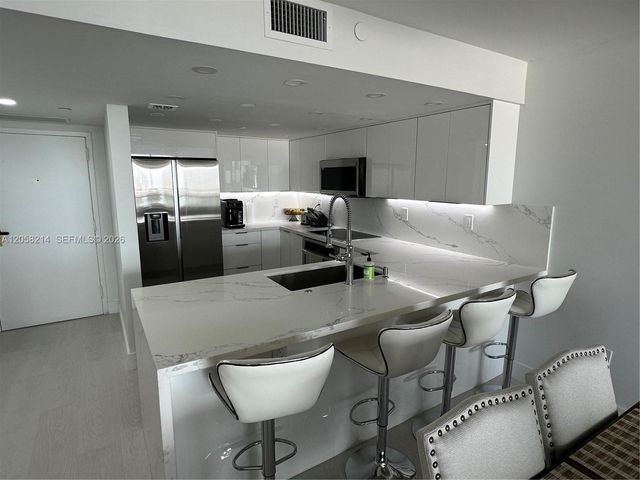 555 NE 15th Street 10I, Miami, FL 33132