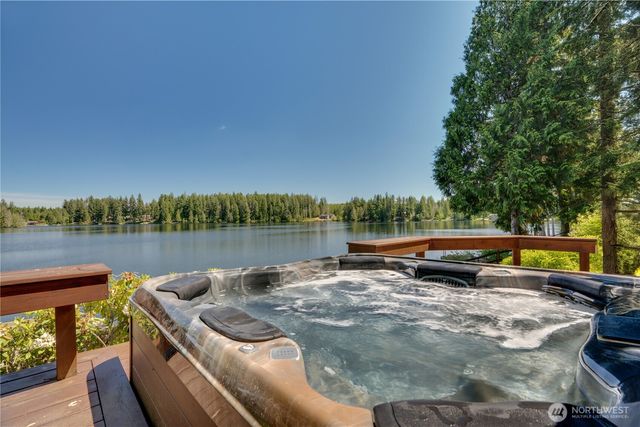 4744 Panther Lake Road W, Bremerton, WA 98312