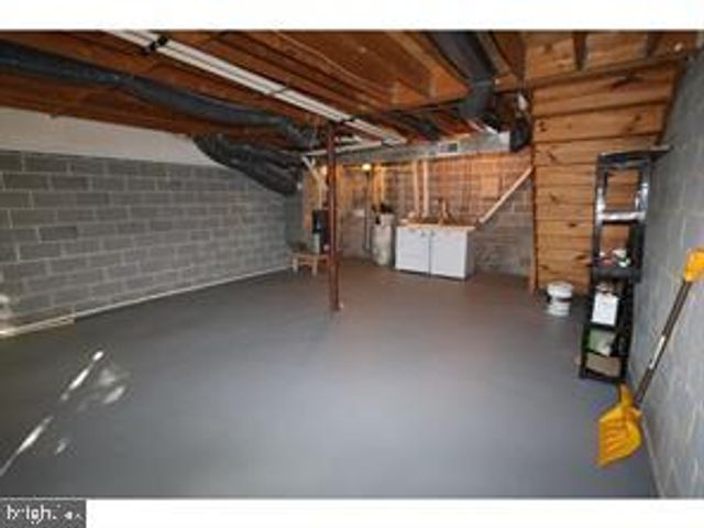 827 HIGH STREET, Norristown, PA 19401