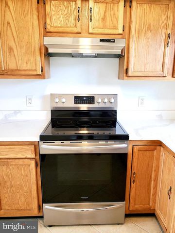 827 HIGH STREET, Norristown, PA 19401