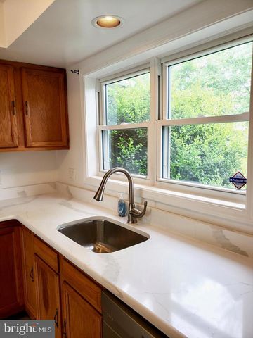 827 HIGH STREET, Norristown, PA 19401