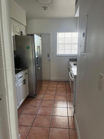 9260 Bay Harbor Ter 24, Bay Harbor Islands, FL 33154