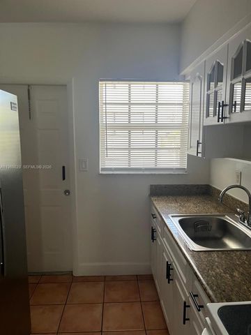 9260 Bay Harbor Ter 24, Bay Harbor Islands, FL 33154