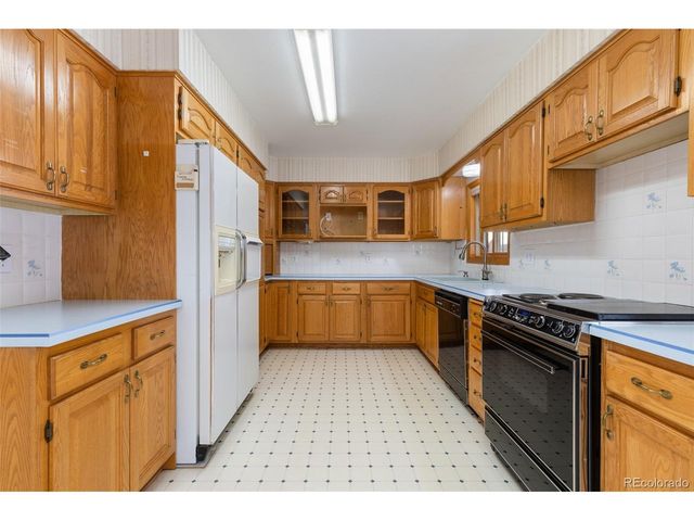 3095 S Zurich Ct, Denver, CO 80236