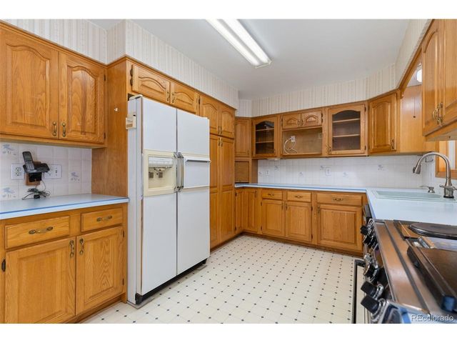 3095 S Zurich Ct, Denver, CO 80236