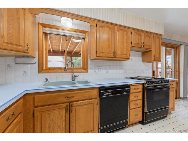 3095 S Zurich Ct, Denver, CO 80236