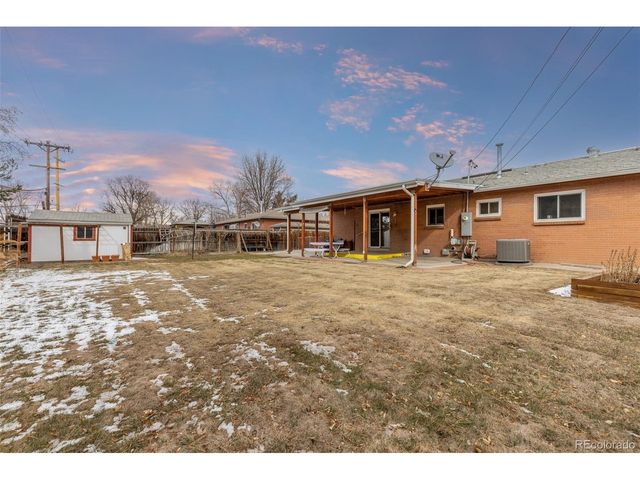 3095 S Zurich Ct, Denver, CO 80236