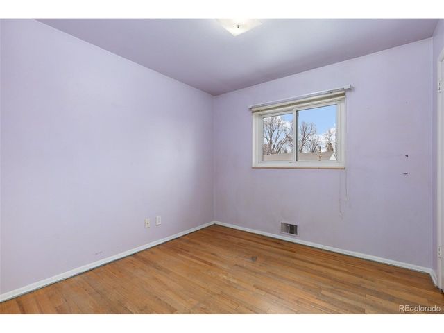 3095 S Zurich Ct, Denver, CO 80236