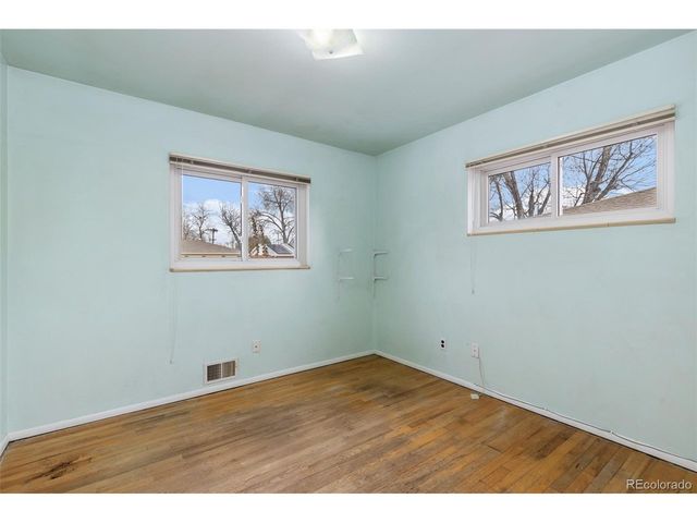 3095 S Zurich Ct, Denver, CO 80236