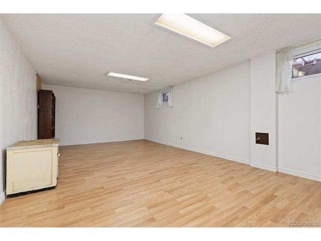 3095 S Zurich Ct, Denver, CO 80236