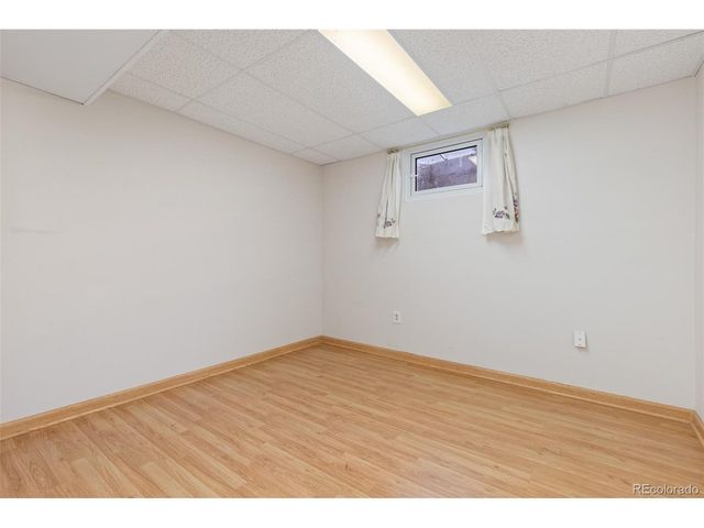 3095 S Zurich Ct, Denver, CO 80236