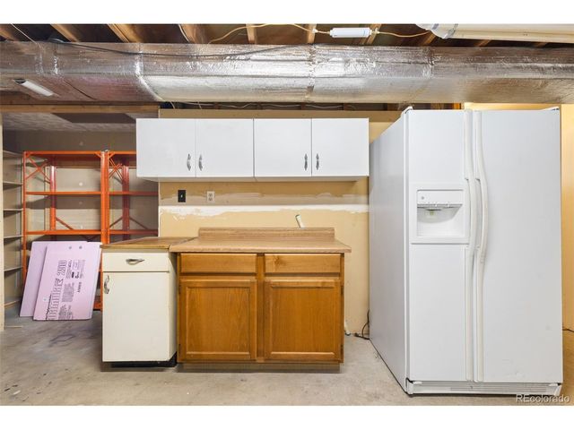 3095 S Zurich Ct, Denver, CO 80236