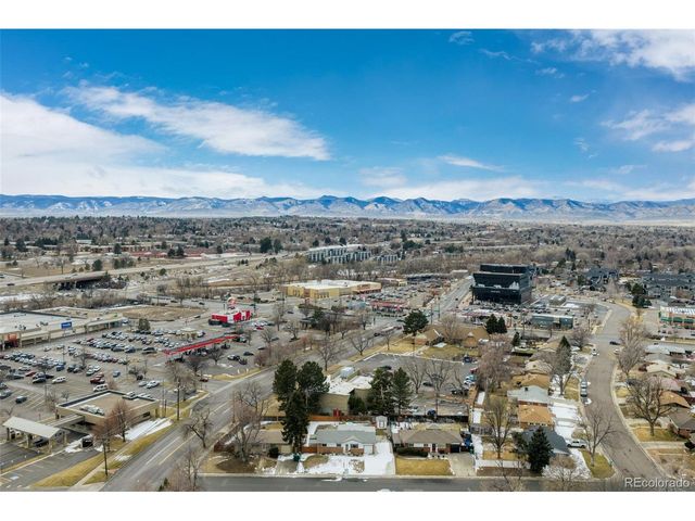 3095 S Zurich Ct, Denver, CO 80236