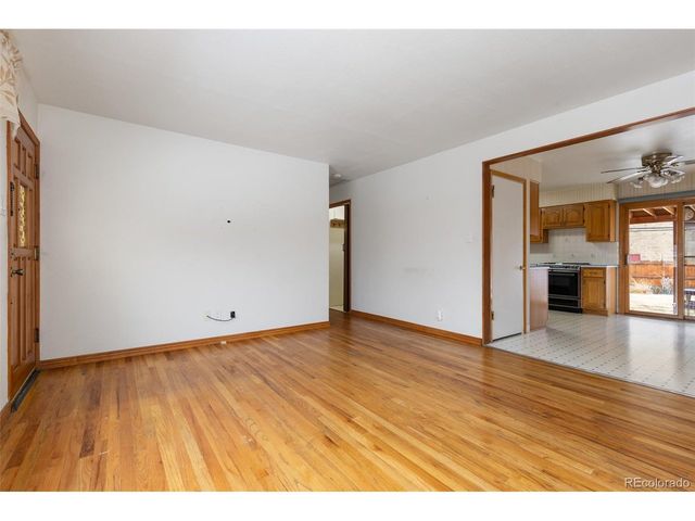 3095 S Zurich Ct, Denver, CO 80236